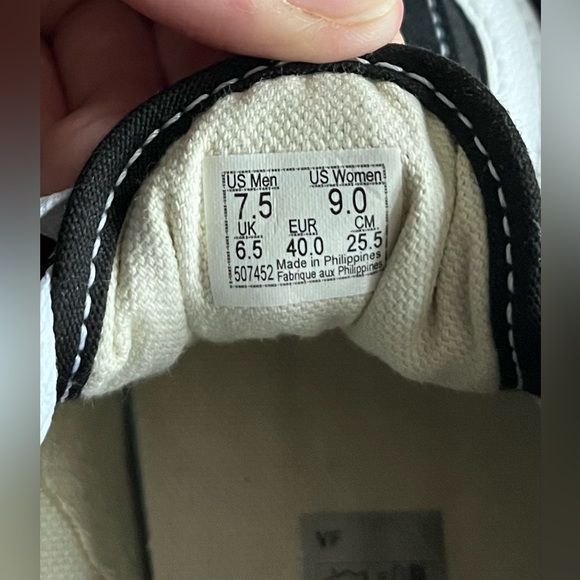 Vans Old Skool Canvas Shoes (US 9) - Picture 4 of 5